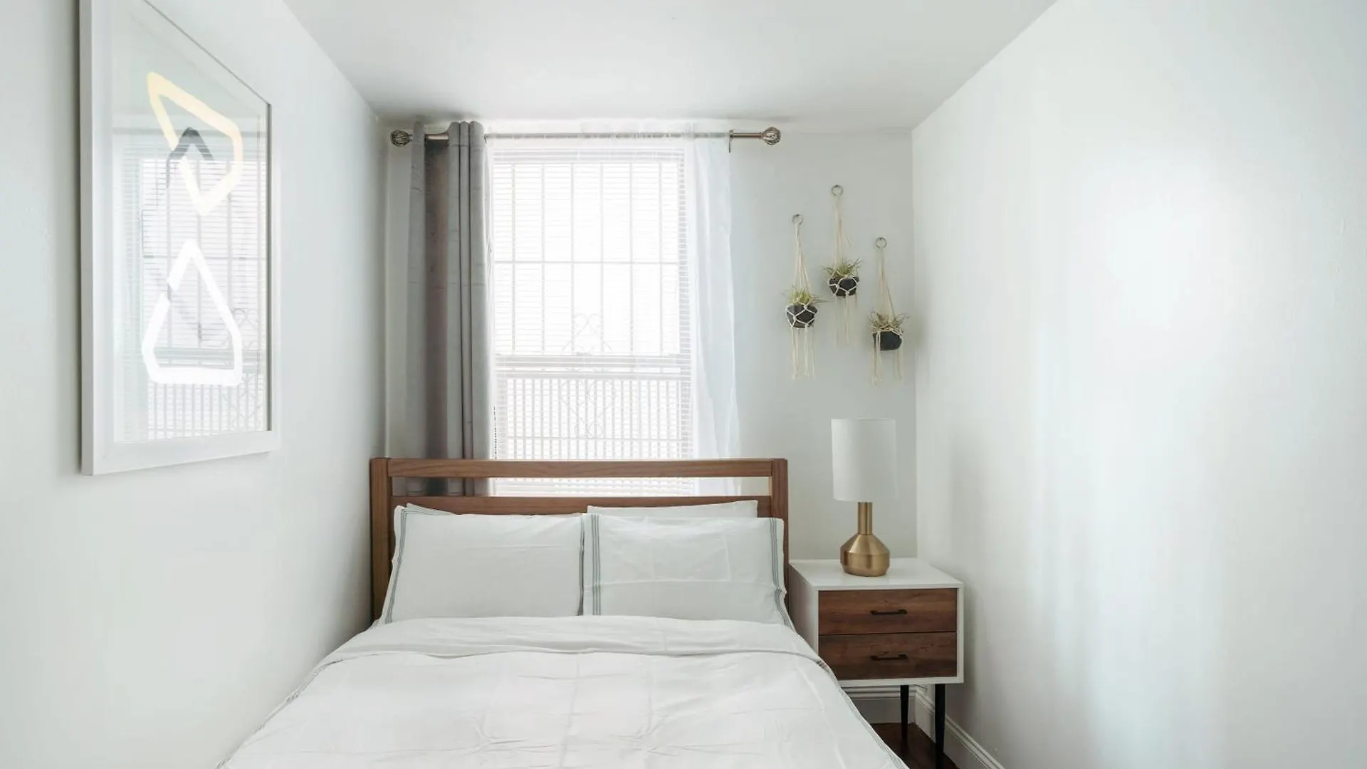 Apartment 1435-3-3 Bedrooms 2Bath W D Prime Upper East New York