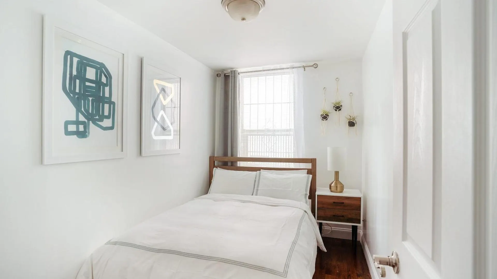 1435-3-3 Bedrooms 2Bath W D Prime Upper East New York 0*,  United States