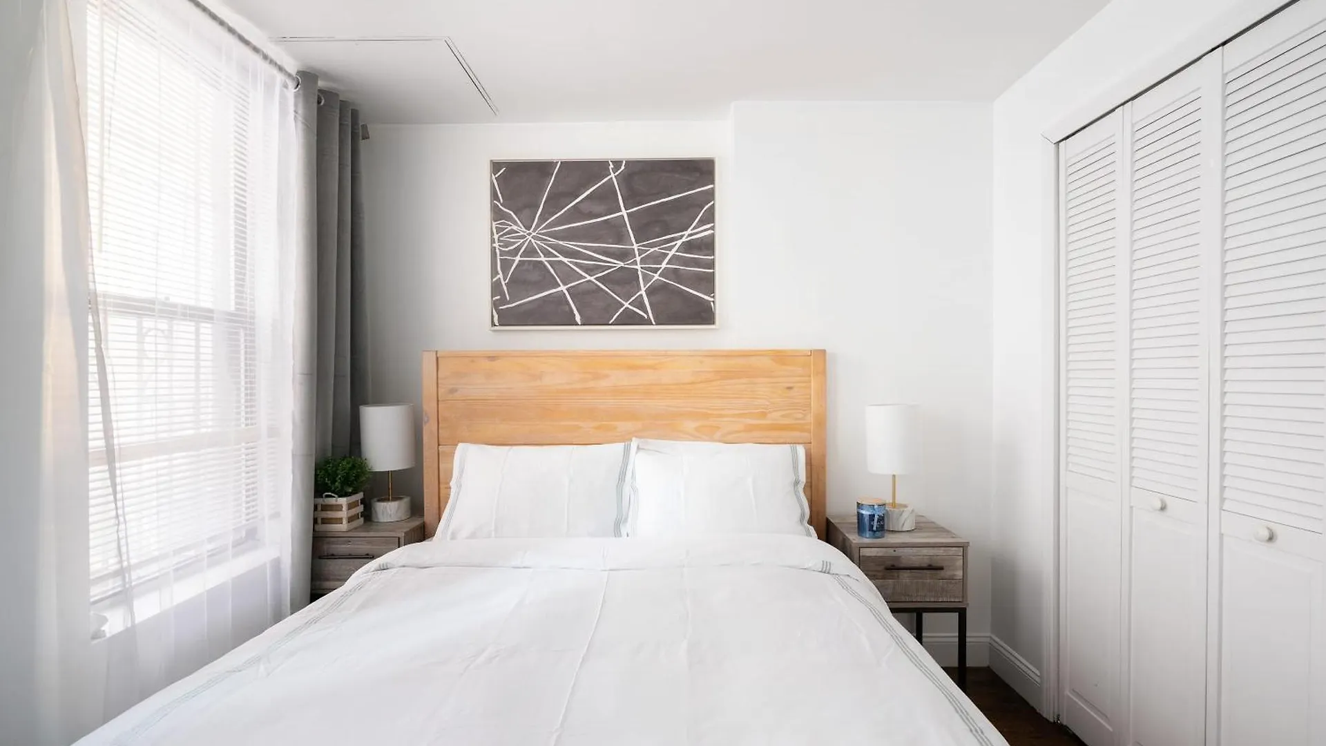 1435-3-3 Bedrooms 2Bath W D Prime Upper East New York Apartment
