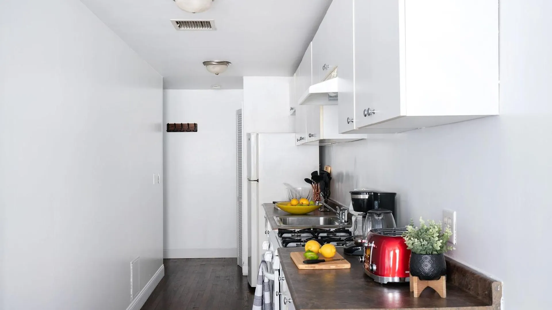 Apartment 1435-3-3 Bedrooms 2Bath W D Prime Upper East New York